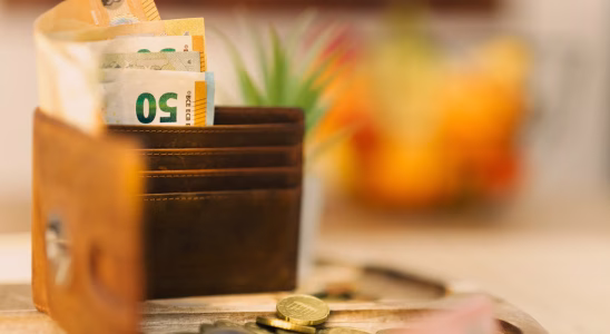 Les implications du paiement immobilier en liquide : entre risques et législation