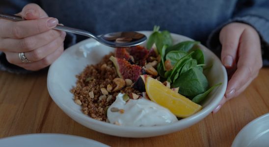Alimentation intuitive : écouter son corps plutôt que les régimes