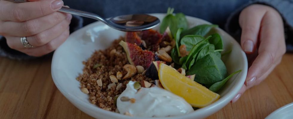 Alimentation intuitive : écouter son corps plutôt que les régimes
